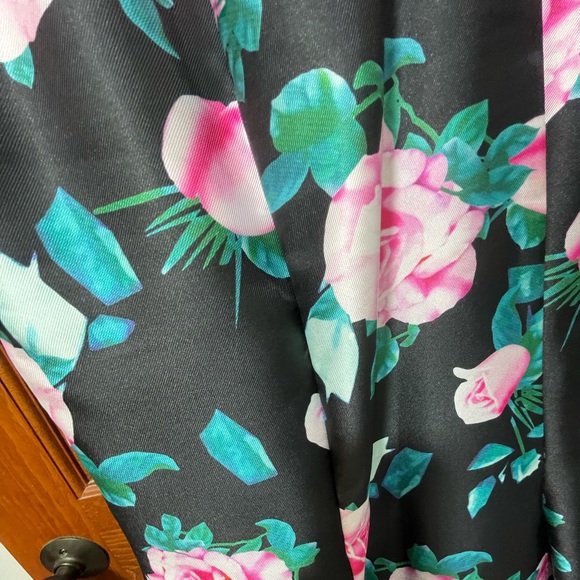 2Cute Two-Piece Floral Prom Dress - Picture 9 of 15